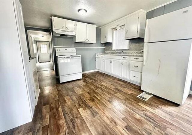 108 Miller Avenue, Leesville, LA 71446