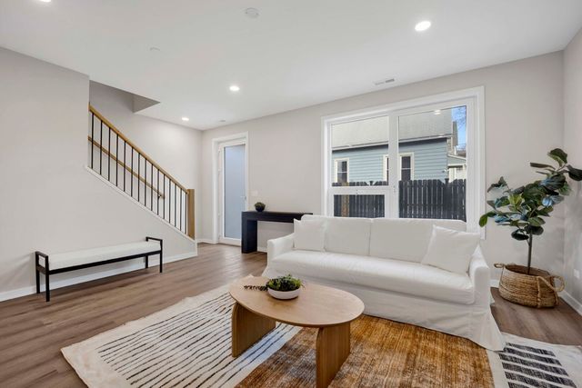 944 Beloit Avenue 2, Forest Park, IL 60130