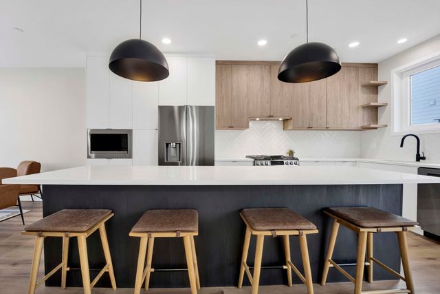 944 Beloit Avenue 2, Forest Park, IL 60130