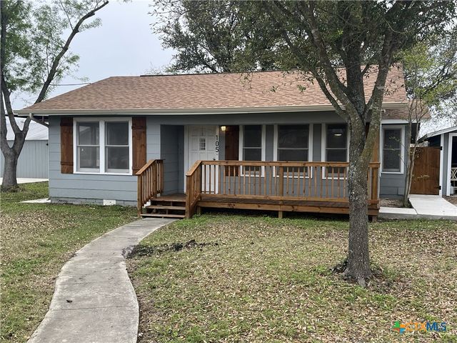 105 E Huebinger Street, Marion, TX 78124