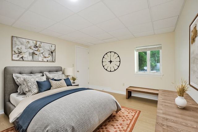 72 Walton Heath Way, Mashpee, MA 02649