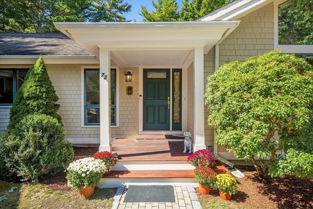 72 Walton Heath Way, Mashpee, MA 02649