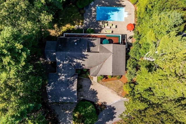 72 Walton Heath Way, Mashpee, MA 02649