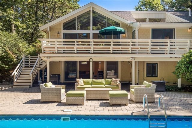 72 Walton Heath Way, Mashpee, MA 02649