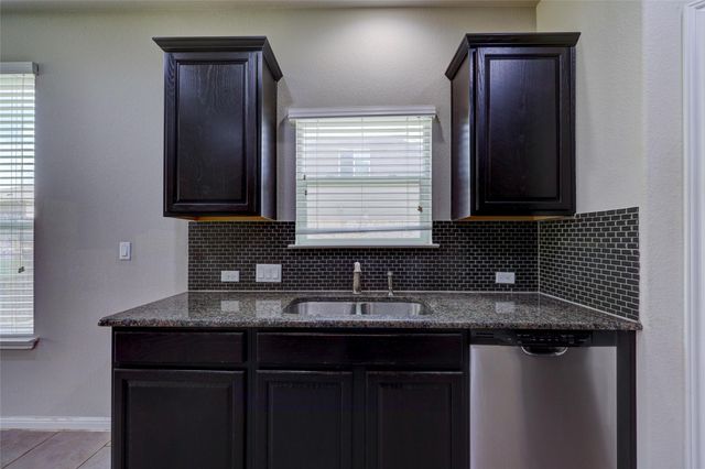 126 Screech Owl DR, Kyle, TX 78640