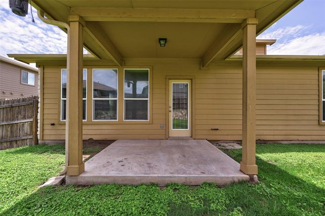 126 Screech Owl DR, Kyle, TX 78640