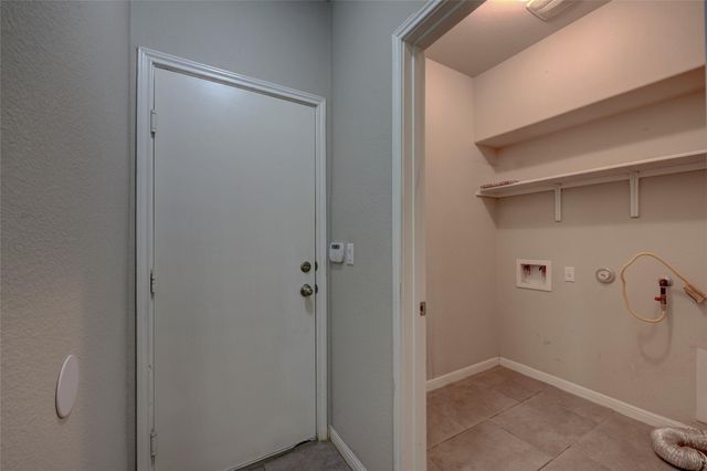 126 Screech Owl DR, Kyle, TX 78640