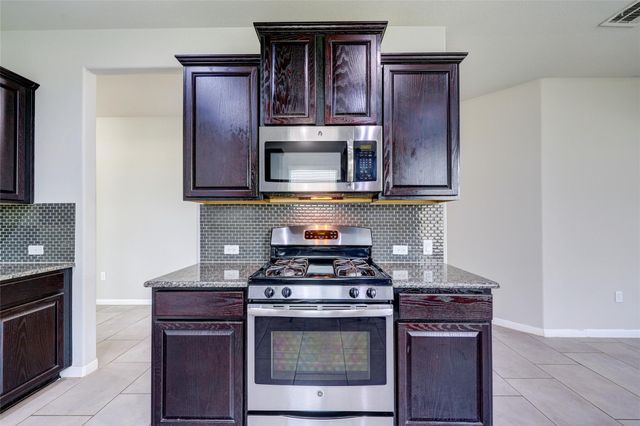 126 Screech Owl DR, Kyle, TX 78640