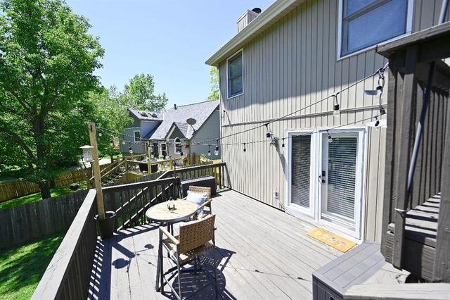 8505 N Mcdonald Avenue, Kansas City, MO 64153