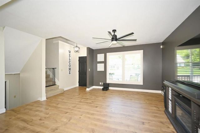 8505 N Mcdonald Avenue, Kansas City, MO 64153