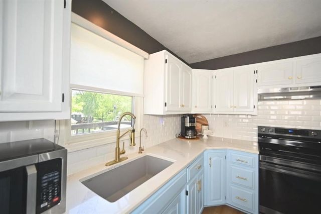 8505 N Mcdonald Avenue, Kansas City, MO 64153