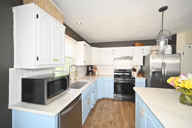 8505 N Mcdonald Avenue, Kansas City, MO 64153