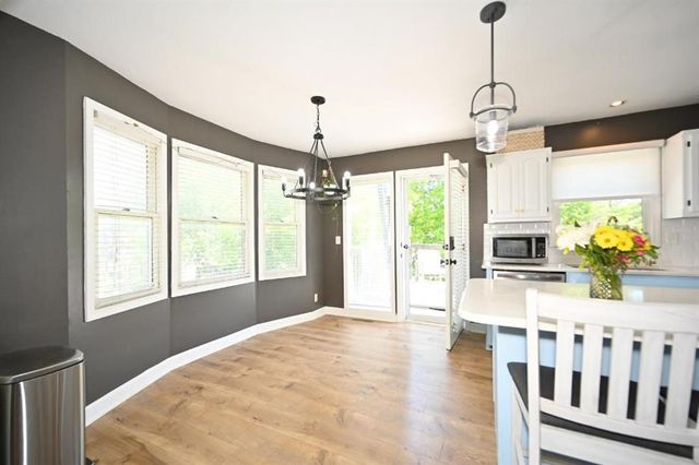 8505 N Mcdonald Avenue, Kansas City, MO 64153