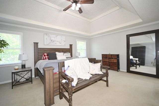 8505 N Mcdonald Avenue, Kansas City, MO 64153