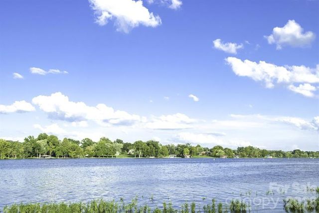 3291 Eller Drive Extension, Hickory, NC 28602