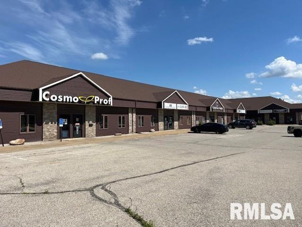 1950 DODGE Road 109, Cedar Rapids, IA 52402 — exterior