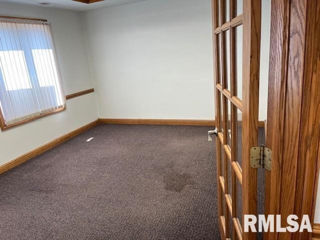 1950 DODGE Road 109, Cedar Rapids, IA 52402 — photo 5