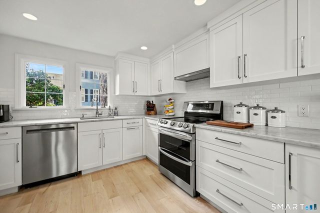 140 East Avenue 140, New Canaan, CT 06840