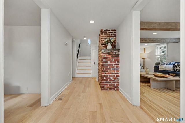 140 East Avenue 140, New Canaan, CT 06840
