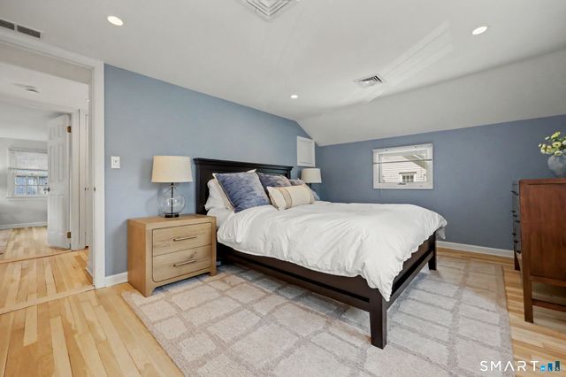 140 East Avenue 140, New Canaan, CT 06840