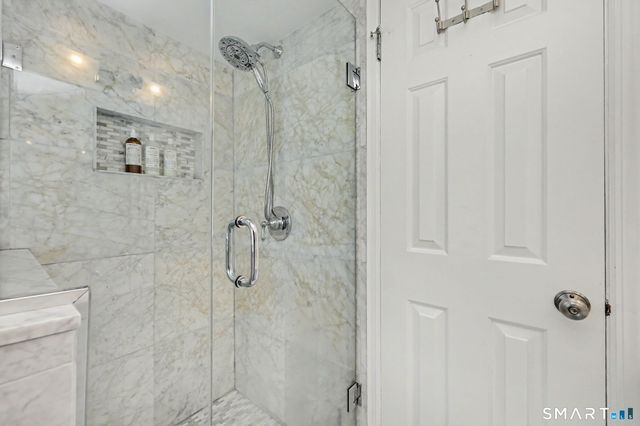 140 East Avenue 140, New Canaan, CT 06840