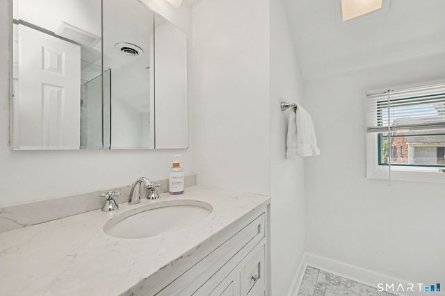 140 East Avenue 140, New Canaan, CT 06840