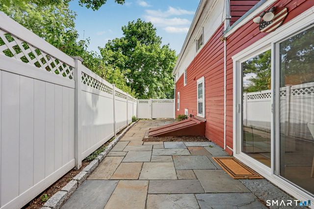 140 East Avenue 140, New Canaan, CT 06840