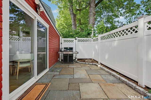 140 East Avenue 140, New Canaan, CT 06840