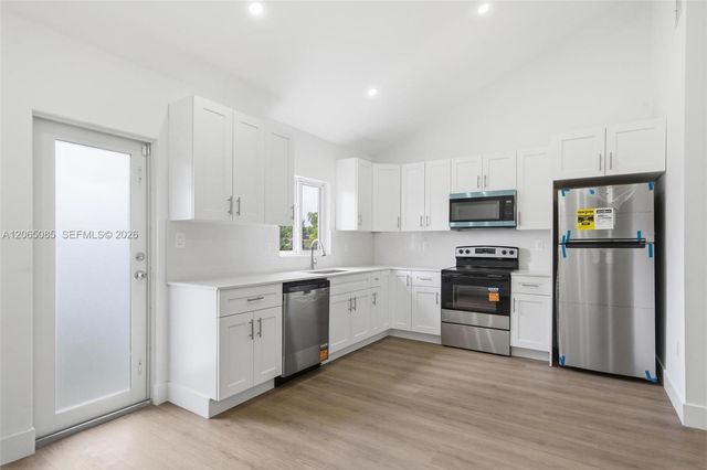4122 NW 11th Pl, Miami, FL 33127