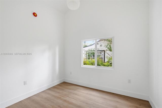 4122 NW 11th Pl, Miami, FL 33127
