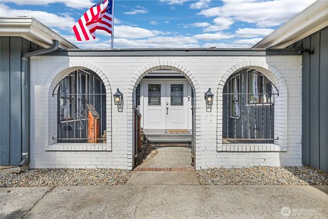 3017 Dale Lane E, Fife, WA 98424