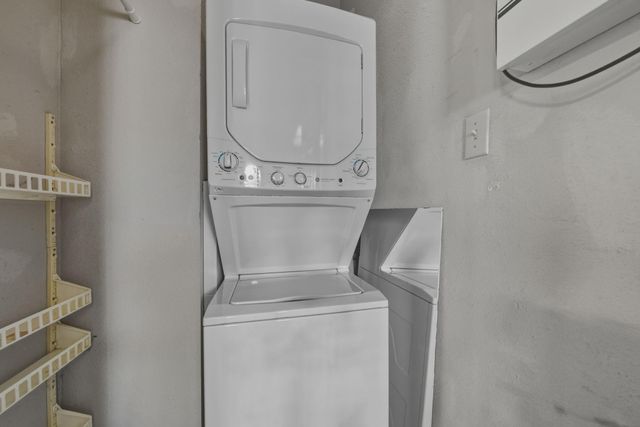3111 Tom Green ST 306, Austin, TX 78705