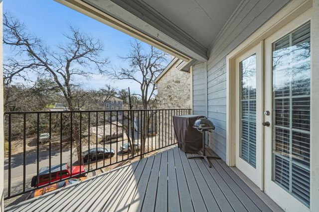 3111 Tom Green ST 306, Austin, TX 78705