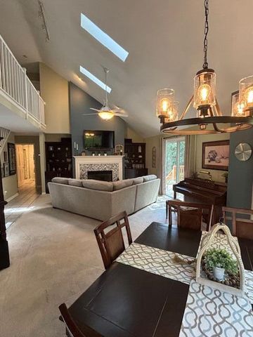 625 Morningside COURT, Saukville, WI 53080