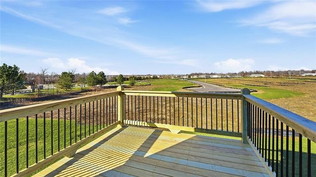 21765 S Madison Street, Spring Hill, KS 66083