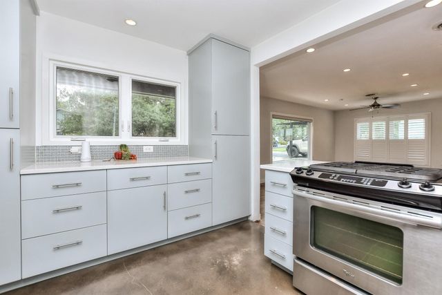 1309 Ridgemont DR, Austin, TX 78723