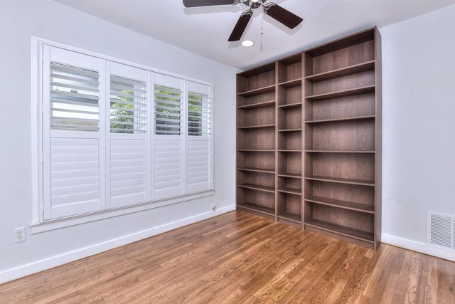 1309 Ridgemont DR, Austin, TX 78723
