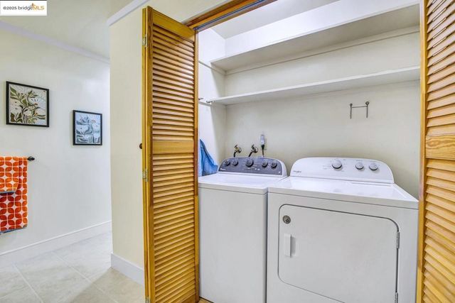 6635 Banning Dr, Oakland, CA 94611