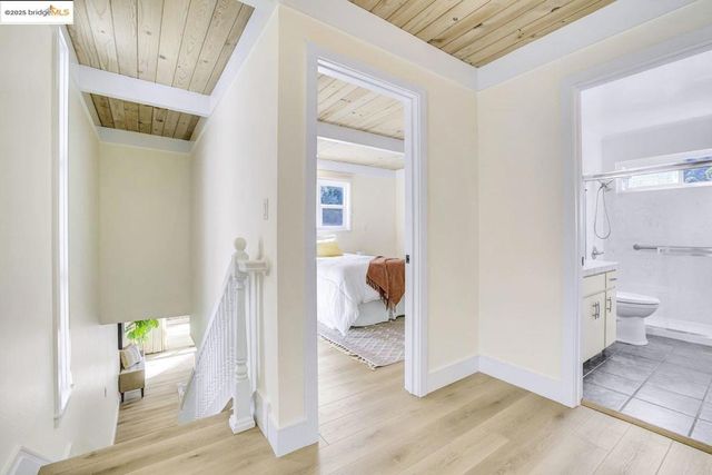 6635 Banning Dr, Oakland, CA 94611