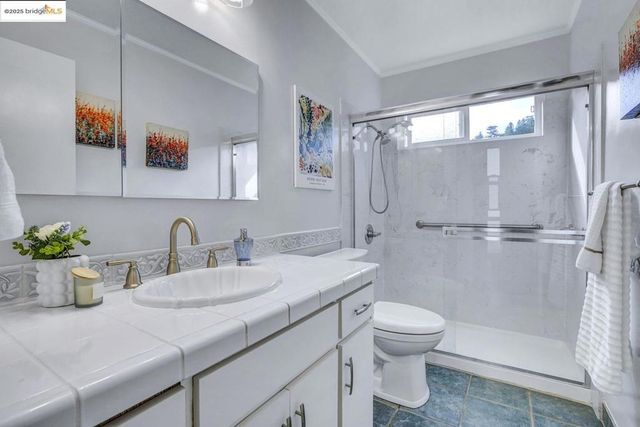 6635 Banning Dr, Oakland, CA 94611