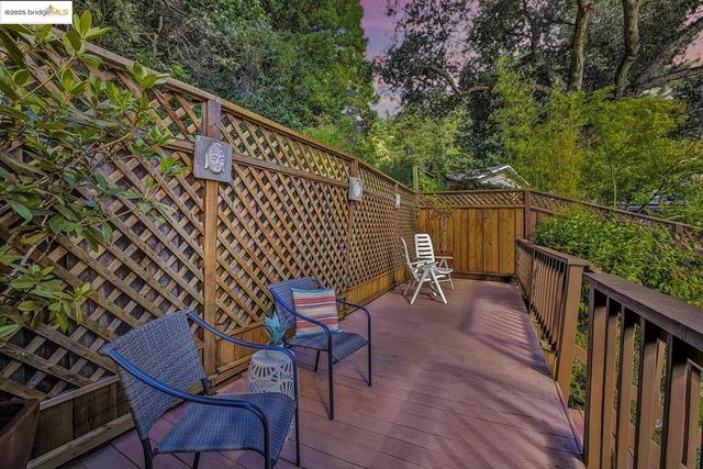 6635 Banning Dr, Oakland, CA 94611