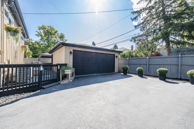 449 Geneva Road, Glen Ellyn, IL 60137