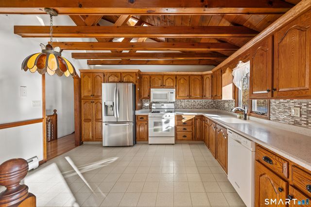 622 Lakeside Boulevard West, Waterbury, CT 06708