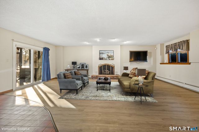 622 Lakeside Boulevard West, Waterbury, CT 06708