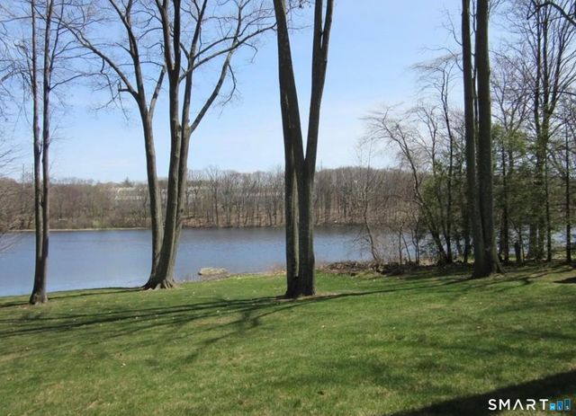 622 Lakeside Boulevard West, Waterbury, CT 06708