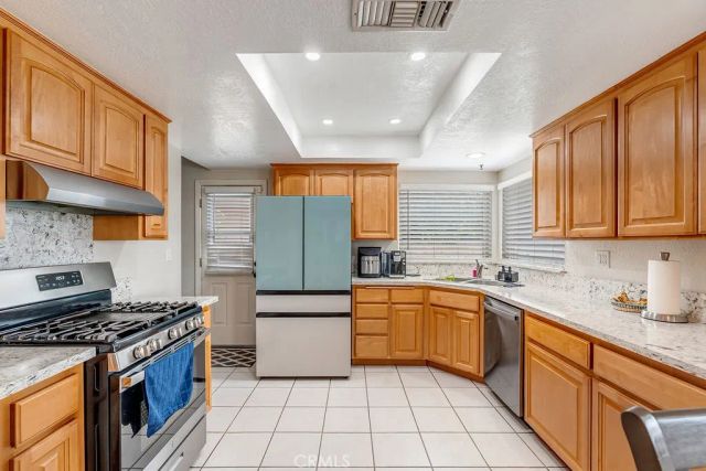 2965 Mirada Road, Highland, CA 92346