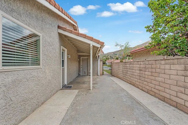 2965 Mirada Road, Highland, CA 92346