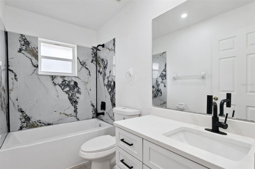 Image 26 of property listing at 5729 KING JAMES AVENUE, Leesburg, FL 34748