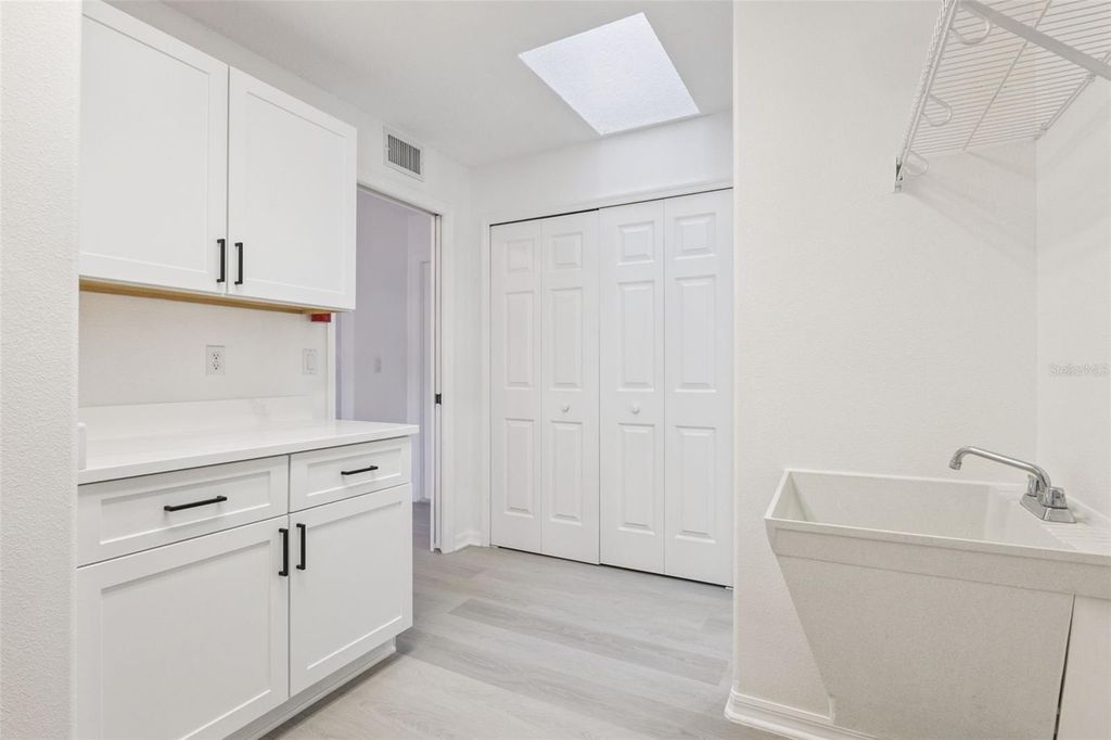 Image 29 of property listing at 5729 KING JAMES AVENUE, Leesburg, FL 34748