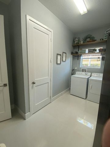 454 SW Vista Lake Drive, Port St. Lucie, Port St Lucie, FL 34953